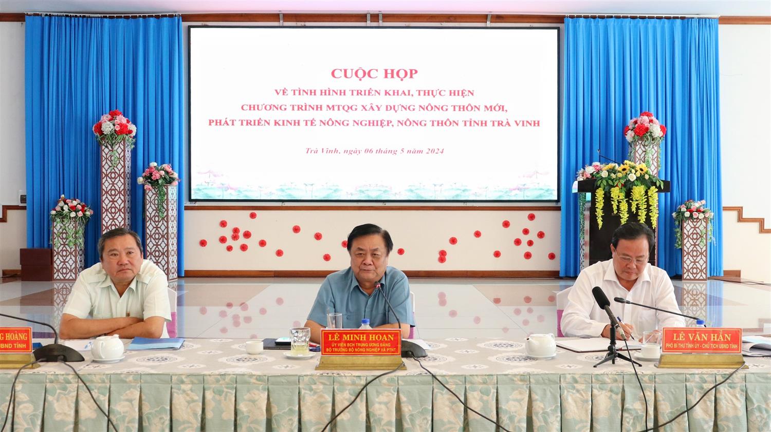 Bộ trưởng Lê Minh Hoan thăm và làm việc với tỉnh Trà Vinh về xây dựng nông thôn mới...